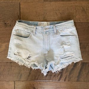 Light wash jean shorts high rise